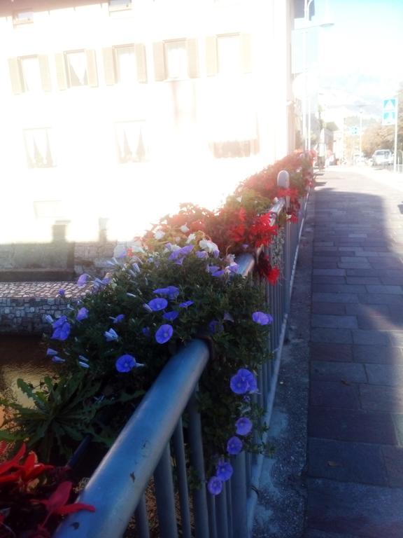 Alloggio Ponte Dei Cavalleggeri Hotell Trento Exteriör bild