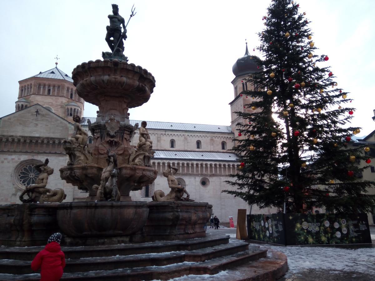 Alloggio Ponte Dei Cavalleggeri Hotell Trento Exteriör bild