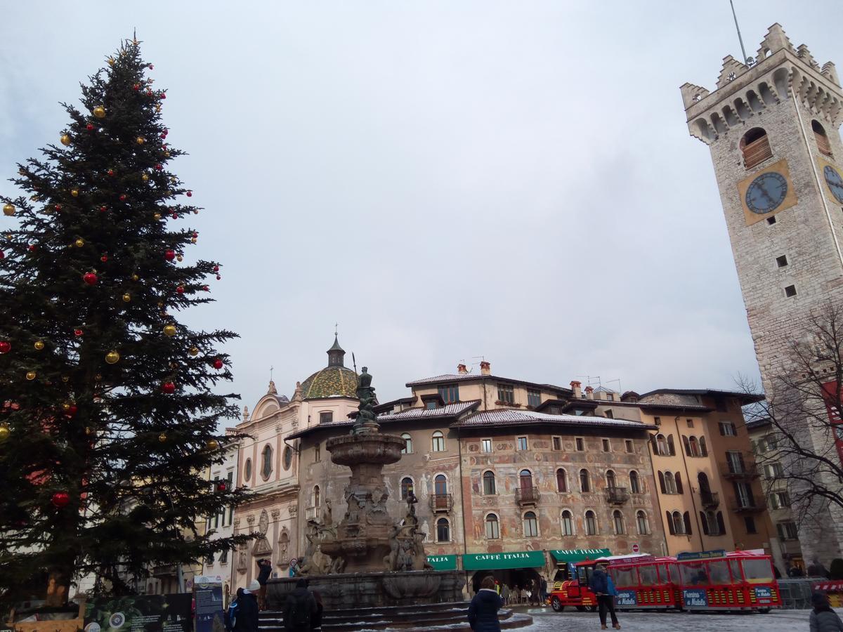 Alloggio Ponte Dei Cavalleggeri Hotell Trento Exteriör bild