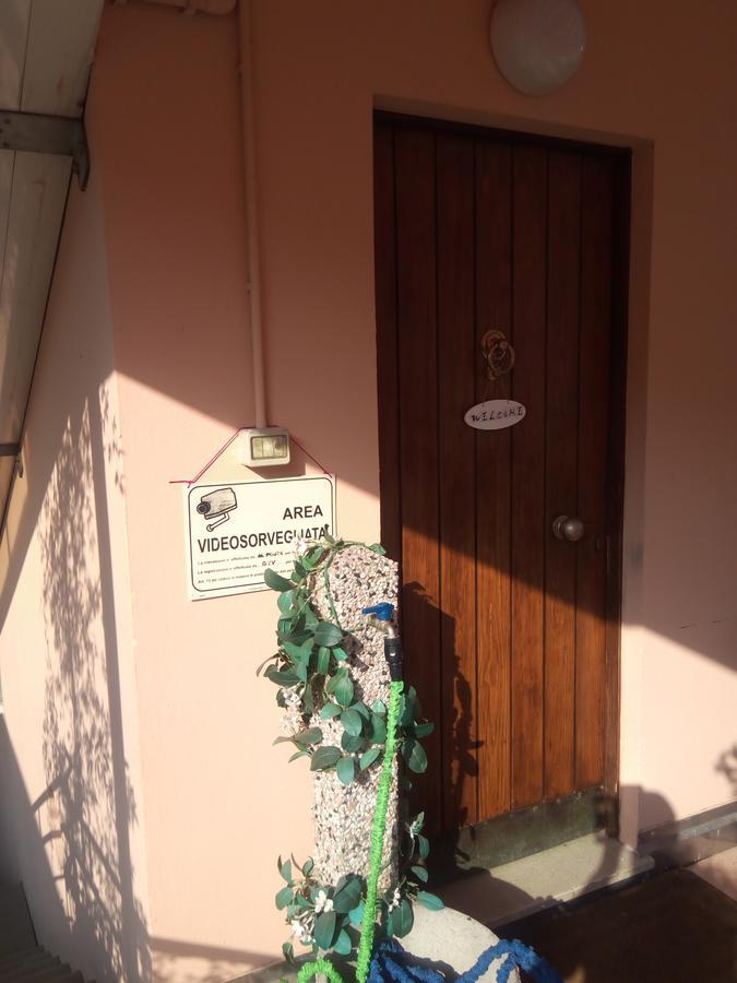 Alloggio Ponte Dei Cavalleggeri Hotell Trento Exteriör bild