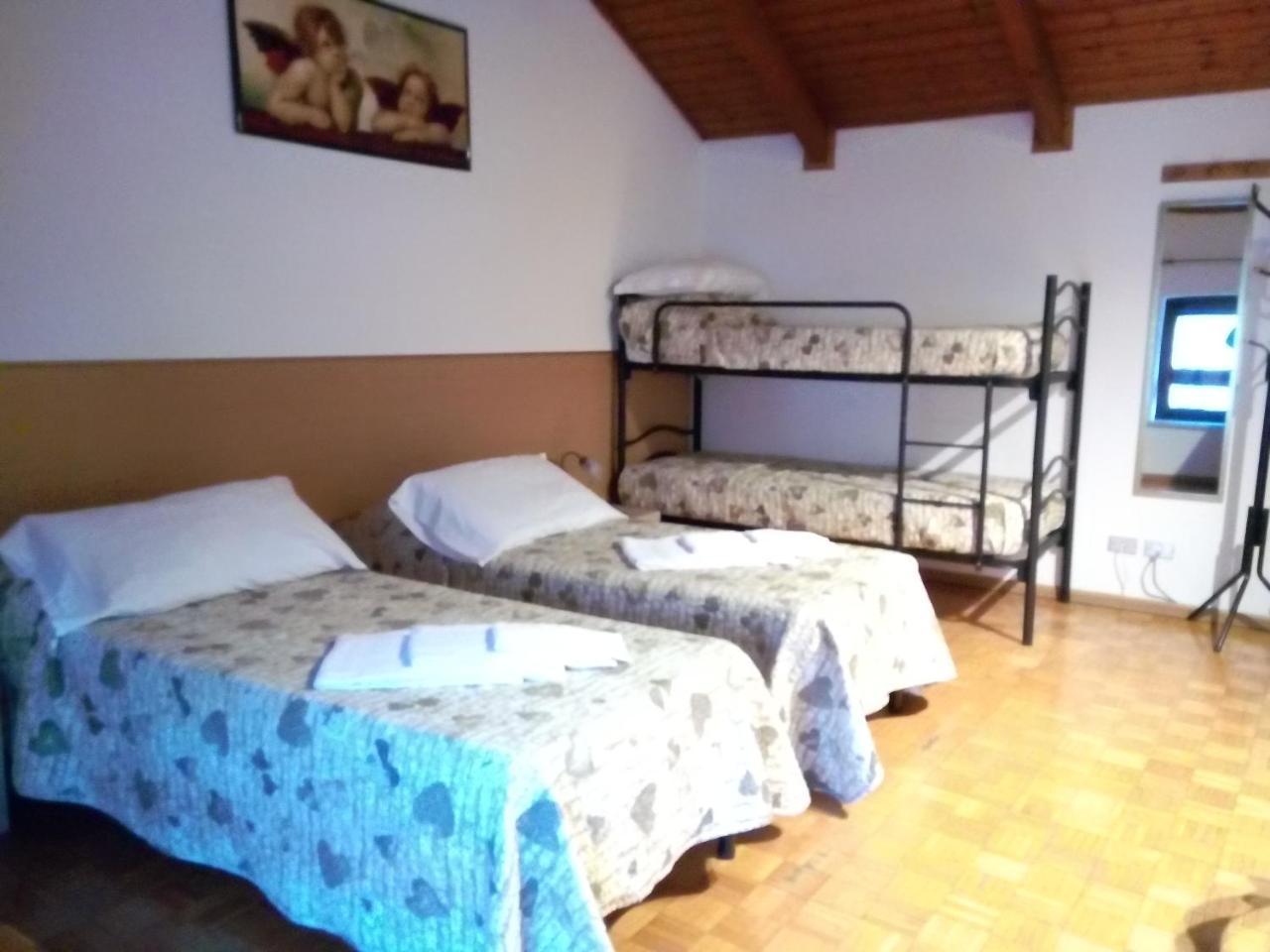 Alloggio Ponte Dei Cavalleggeri Hotell Trento Exteriör bild