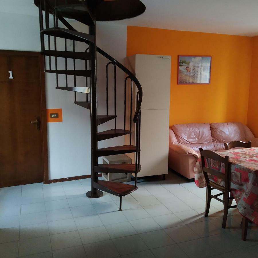 Alloggio Ponte Dei Cavalleggeri Hotell Trento Exteriör bild