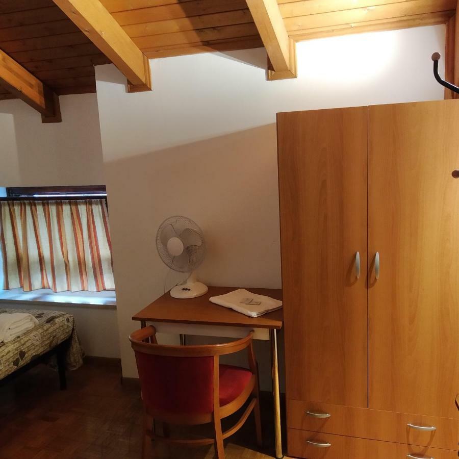 Alloggio Ponte Dei Cavalleggeri Hotell Trento Exteriör bild